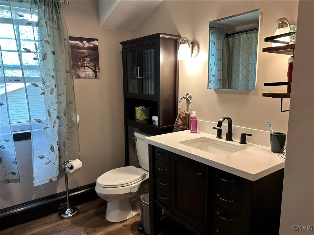 6572 Lakeshore Road, Cicero, New York 13039, Cicero, New York 13039, 4 Bedrooms Bedrooms, 10 Rooms Rooms,2 BathroomsBathrooms,Residential,Closed,6572 Lakeshore Road, Cicero, New York 13039,0,S1633055