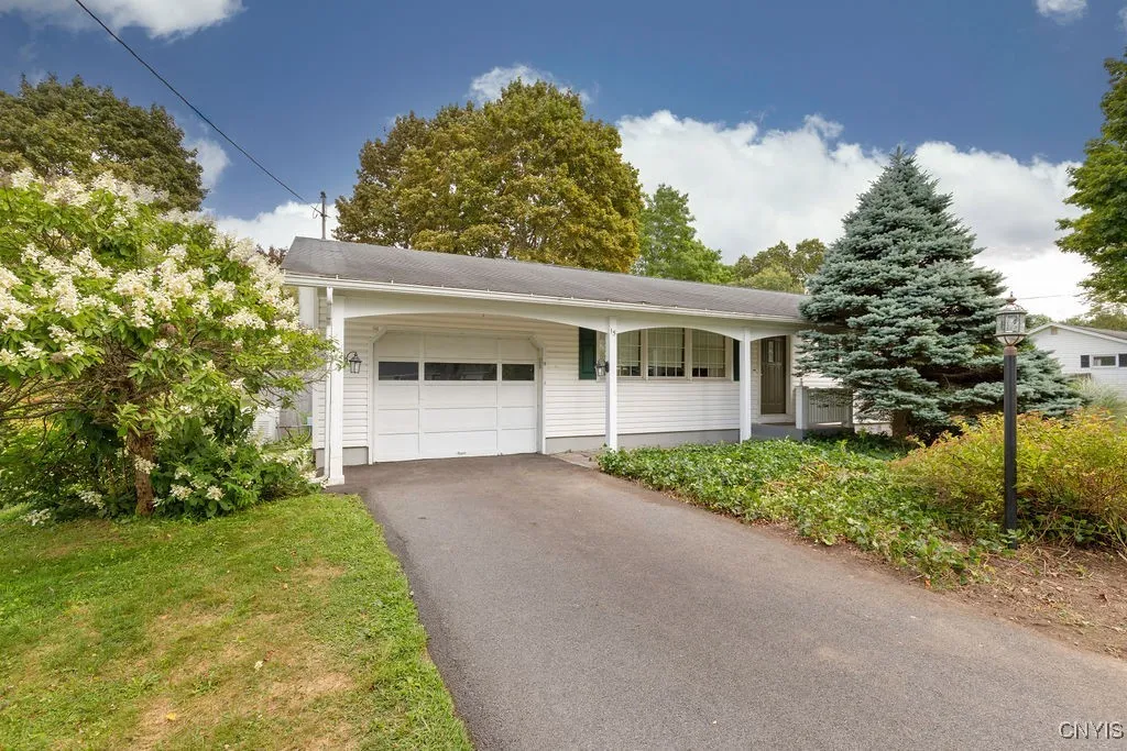 15 Sherwood Circle, Clay, New York 13041, Clay, New York 13041, 3 Bedrooms Bedrooms, 8 Rooms Rooms,2 BathroomsBathrooms,Residential,Closed,15 Sherwood Circle, Clay, New York 13041,0,S1633734