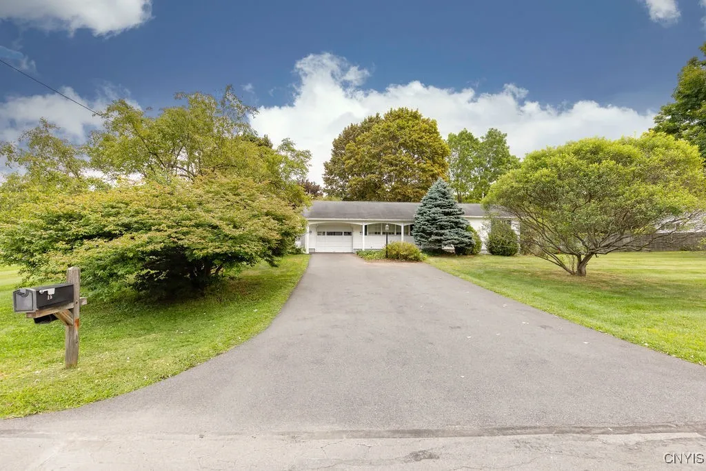 15 Sherwood Circle, Clay, New York 13041, Clay, New York 13041, 3 Bedrooms Bedrooms, 8 Rooms Rooms,2 BathroomsBathrooms,Residential,Closed,15 Sherwood Circle, Clay, New York 13041,0,S1633734