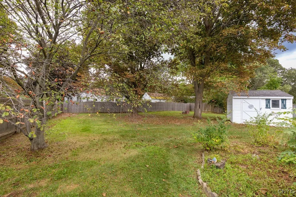 15 Sherwood Circle, Clay, New York 13041, Clay, New York 13041, 3 Bedrooms Bedrooms, 8 Rooms Rooms,2 BathroomsBathrooms,Residential,Closed,15 Sherwood Circle, Clay, New York 13041,0,S1633734