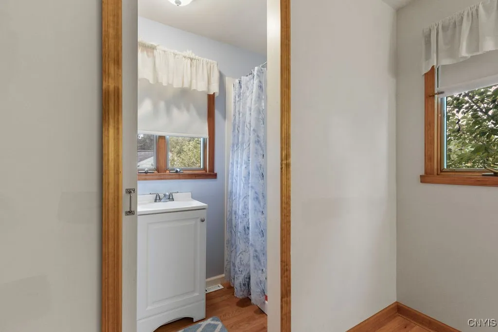 15 Sherwood Circle, Clay, New York 13041, Clay, New York 13041, 3 Bedrooms Bedrooms, 8 Rooms Rooms,2 BathroomsBathrooms,Residential,Closed,15 Sherwood Circle, Clay, New York 13041,0,S1633734