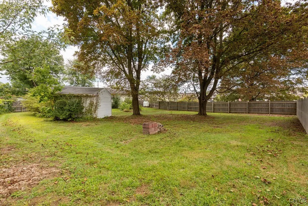 15 Sherwood Circle, Clay, New York 13041, Clay, New York 13041, 3 Bedrooms Bedrooms, 8 Rooms Rooms,2 BathroomsBathrooms,Residential,Closed,15 Sherwood Circle, Clay, New York 13041,0,S1633734