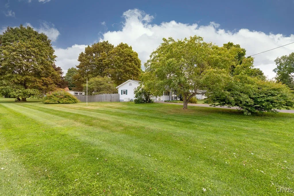 15 Sherwood Circle, Clay, New York 13041, Clay, New York 13041, 3 Bedrooms Bedrooms, 8 Rooms Rooms,2 BathroomsBathrooms,Residential,Closed,15 Sherwood Circle, Clay, New York 13041,0,S1633734