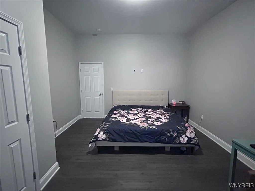 1986 South Park Ave, Buffalo, New York 14420, Buffalo, New York 14420, 2 Bedrooms Bedrooms, 5 Rooms Rooms,1 BathroomBathrooms,Residential Lease,For Rent,1986 South Park Ave, Buffalo, New York 14420,0,B1633885
