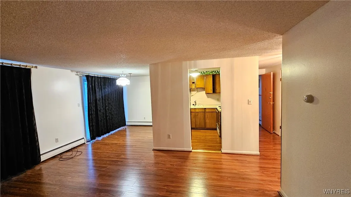 3433 Harlem Road 2, Cheektowaga, New York 14225, Cheektowaga, New York 14225, 2 Bedrooms Bedrooms, 5 Rooms Rooms,1 BathroomBathrooms,Residential,For Sale,3433 Harlem Road 2, Cheektowaga, New York 14225,0,B1633643