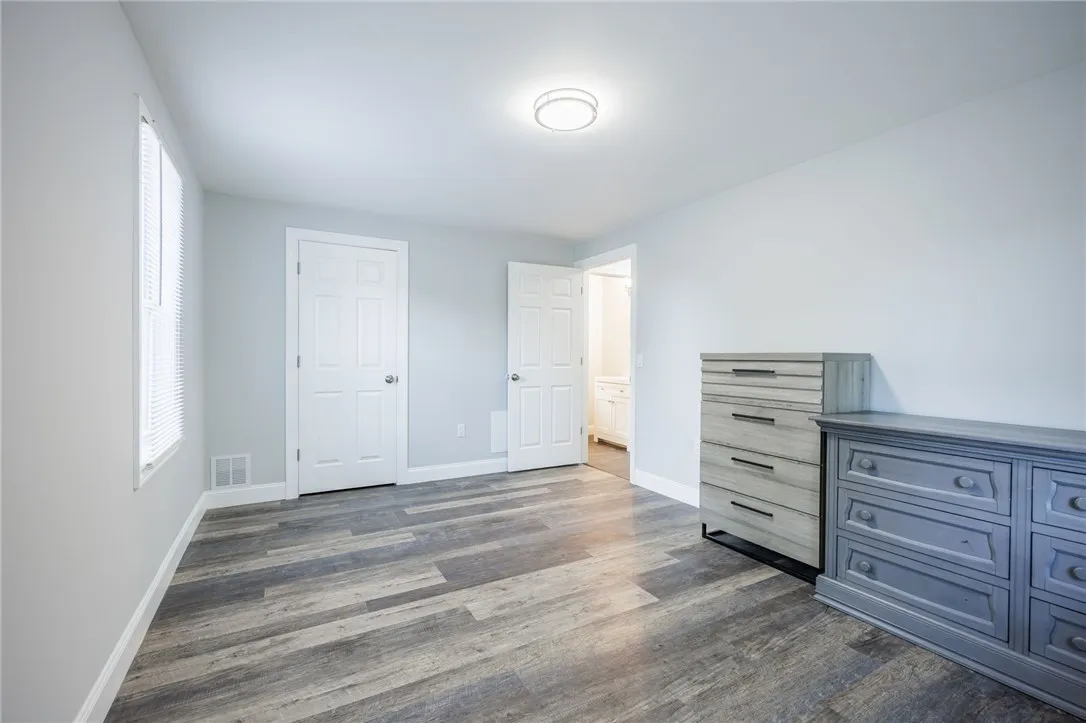 27 Lime Street, Rochester, New York 14606, Rochester, New York 14606, 3 Bedrooms Bedrooms, 5 Rooms Rooms,1 BathroomBathrooms,Residential,For Sale,27 Lime Street, Rochester, New York 14606,0,R1631951