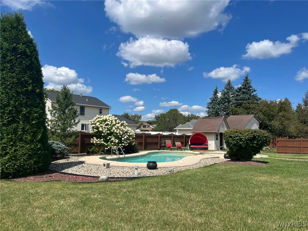 36 Shadyside Lane, Lancaster, New York 14086, Lancaster, New York 14086, 4 Bedrooms Bedrooms, 11 Rooms Rooms,2 BathroomsBathrooms,Residential,For Sale,36 Shadyside Lane, Lancaster, New York 14086,0,B1633782