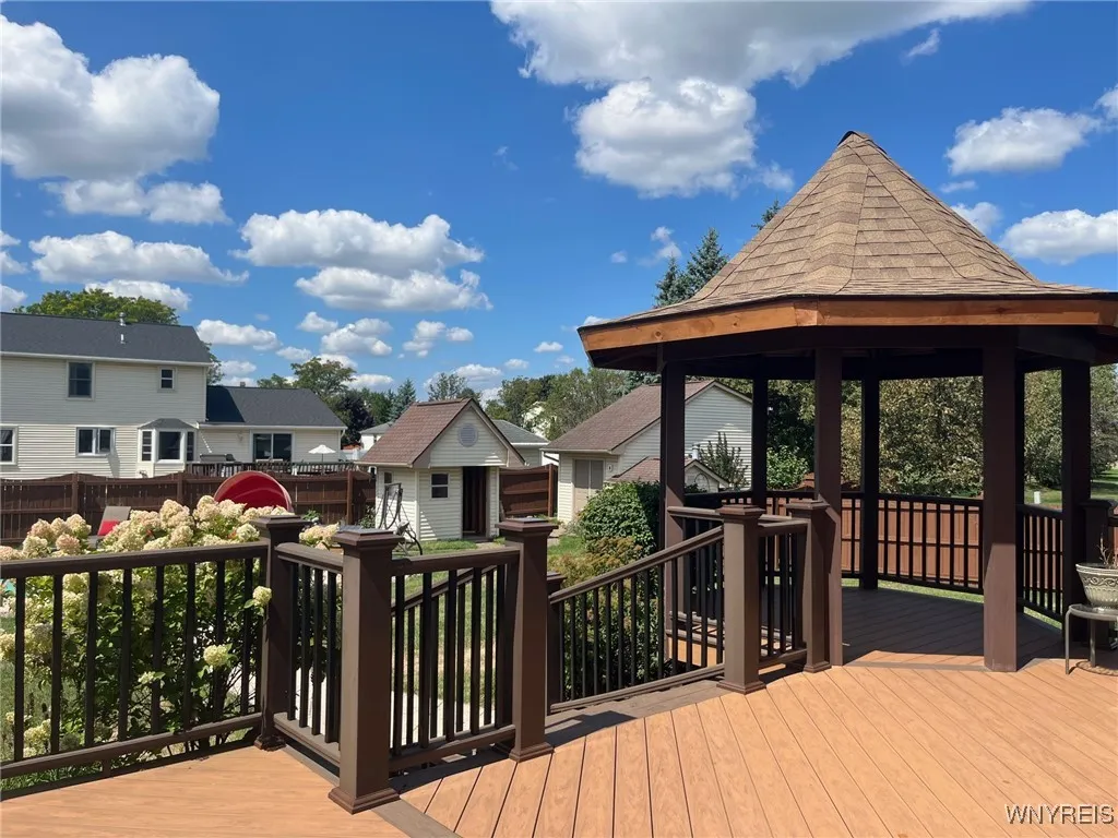 36 Shadyside Lane, Lancaster, New York 14086, Lancaster, New York 14086, 4 Bedrooms Bedrooms, 11 Rooms Rooms,2 BathroomsBathrooms,Residential,For Sale,36 Shadyside Lane, Lancaster, New York 14086,0,B1633782
