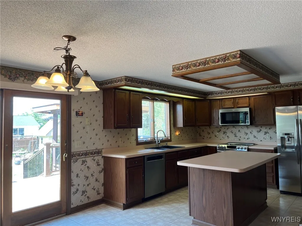36 Shadyside Lane, Lancaster, New York 14086, Lancaster, New York 14086, 4 Bedrooms Bedrooms, 11 Rooms Rooms,2 BathroomsBathrooms,Residential,For Sale,36 Shadyside Lane, Lancaster, New York 14086,0,B1633782