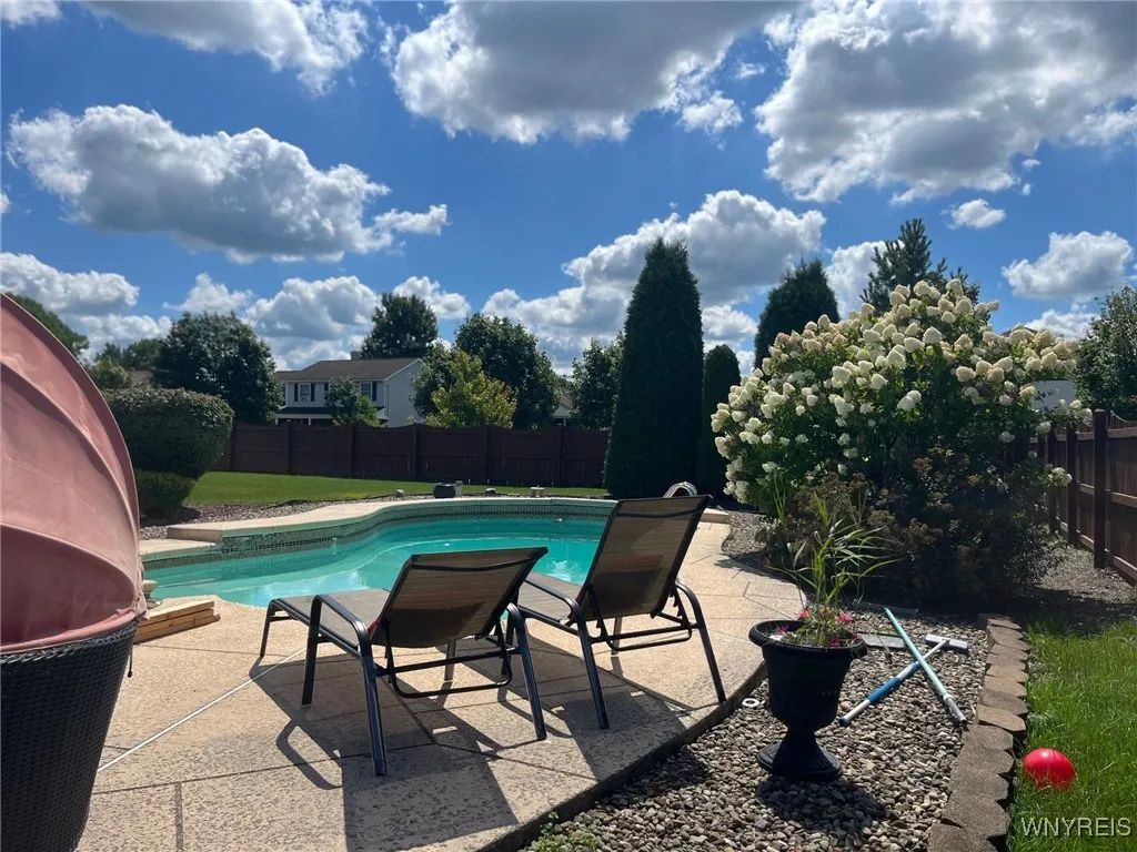 36 Shadyside Lane, Lancaster, New York 14086, Lancaster, New York 14086, 4 Bedrooms Bedrooms, 11 Rooms Rooms,2 BathroomsBathrooms,Residential,For Sale,36 Shadyside Lane, Lancaster, New York 14086,0,B1633782