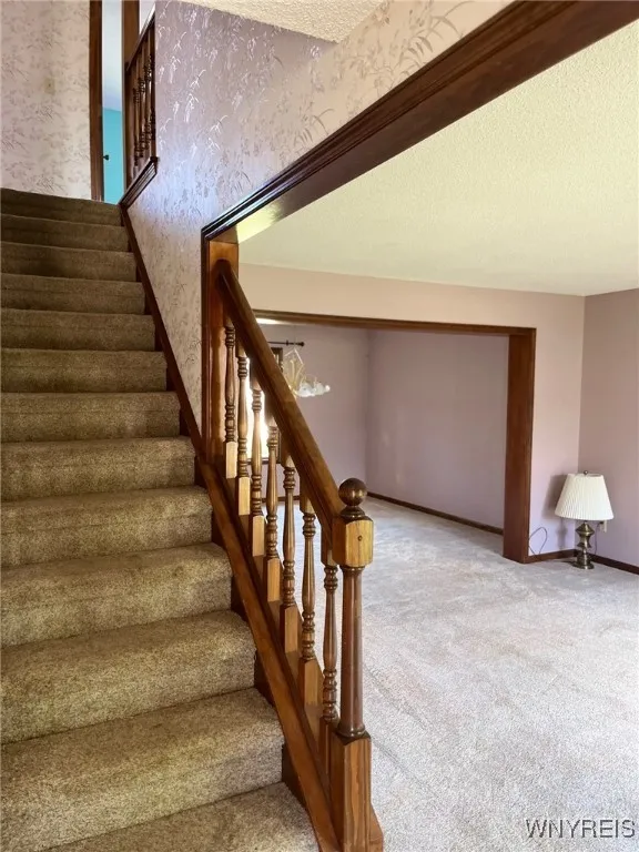 36 Shadyside Lane, Lancaster, New York 14086, Lancaster, New York 14086, 4 Bedrooms Bedrooms, 11 Rooms Rooms,2 BathroomsBathrooms,Residential,For Sale,36 Shadyside Lane, Lancaster, New York 14086,0,B1633782