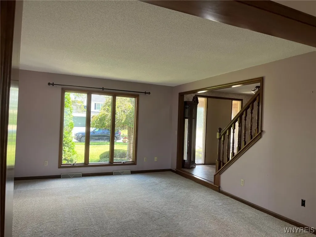 36 Shadyside Lane, Lancaster, New York 14086, Lancaster, New York 14086, 4 Bedrooms Bedrooms, 11 Rooms Rooms,2 BathroomsBathrooms,Residential,For Sale,36 Shadyside Lane, Lancaster, New York 14086,0,B1633782