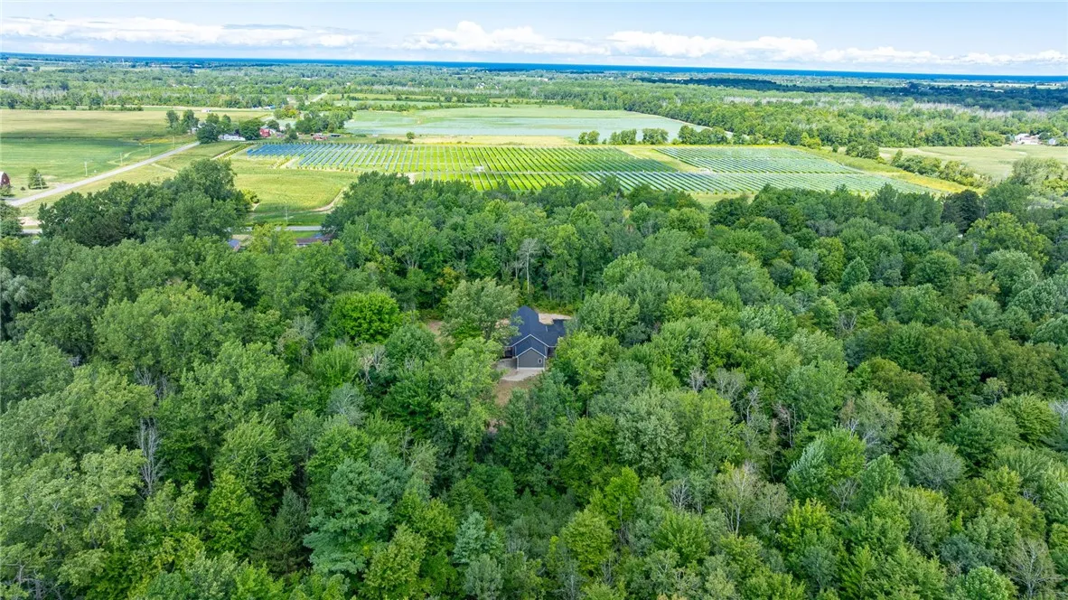 3283 Roosevelt Highway, Hamlin, New York 14464, Hamlin, New York 14464, 3 Bedrooms Bedrooms, 9 Rooms Rooms,2 BathroomsBathrooms,Residential,For Sale,3283 Roosevelt Highway, Hamlin, New York 14464,0,R1633458