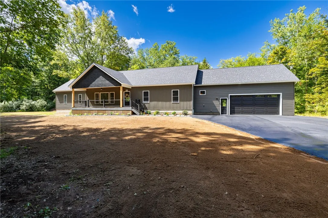 3283 Roosevelt Highway, Hamlin, New York 14464, Hamlin, New York 14464, 3 Bedrooms Bedrooms, 9 Rooms Rooms,2 BathroomsBathrooms,Residential,For Sale,3283 Roosevelt Highway, Hamlin, New York 14464,0,R1633458