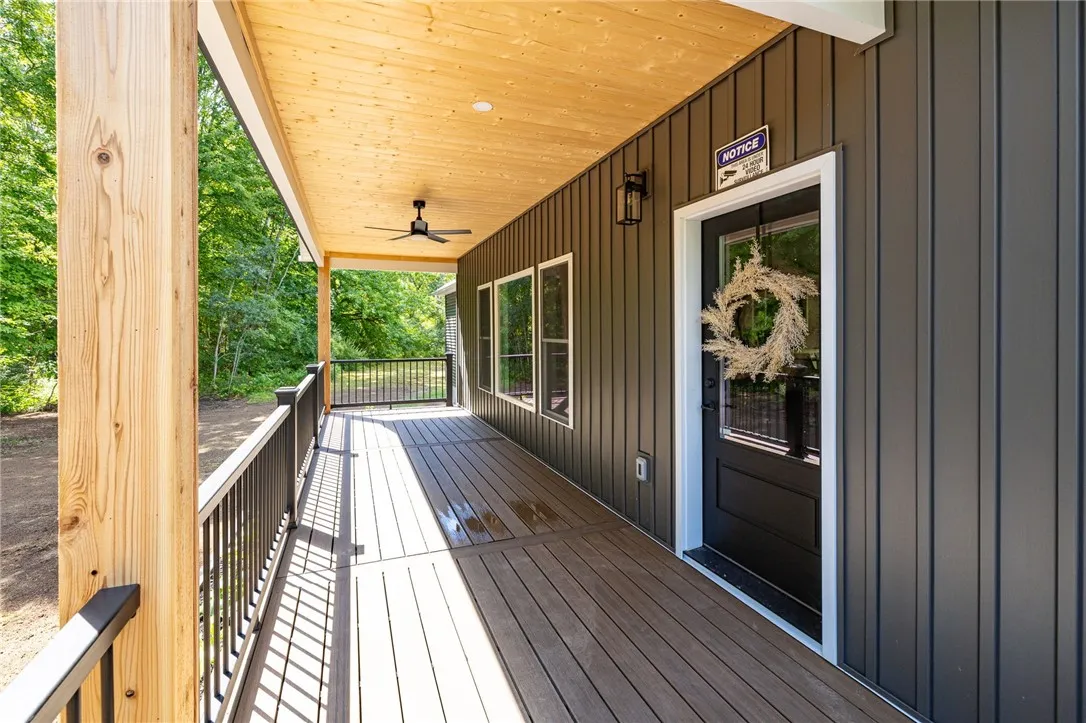 3283 Roosevelt Highway, Hamlin, New York 14464, Hamlin, New York 14464, 3 Bedrooms Bedrooms, 9 Rooms Rooms,2 BathroomsBathrooms,Residential,For Sale,3283 Roosevelt Highway, Hamlin, New York 14464,0,R1633458