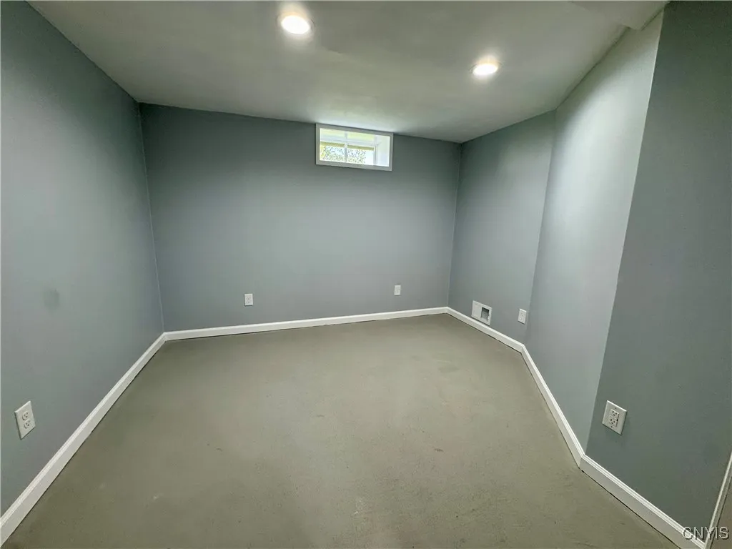 448 Van Roen Road, Utica, New York 13502, Utica, New York 13502, 3 Bedrooms Bedrooms, 6 Rooms Rooms,2 BathroomsBathrooms,Residential,For Sale,448 Van Roen Road, Utica, New York 13502,0,S1633841