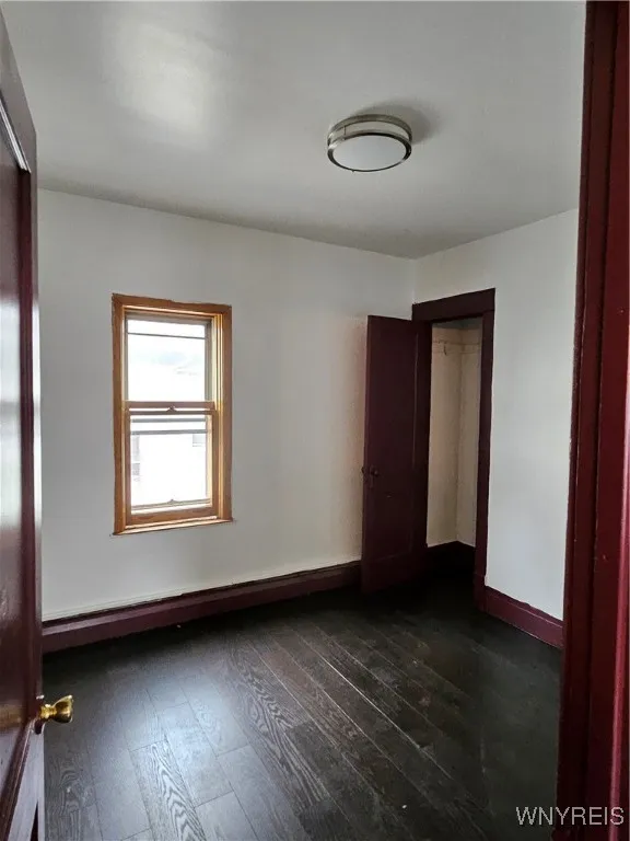 1037 Walden Avenue 3, Cheektowaga, New York 14211, Cheektowaga, New York 14211, 3 Bedrooms Bedrooms, 6 Rooms Rooms,1 BathroomBathrooms,Residential Lease,For Rent,1037 Walden Avenue 3, Cheektowaga, New York 14211,0,B1633394