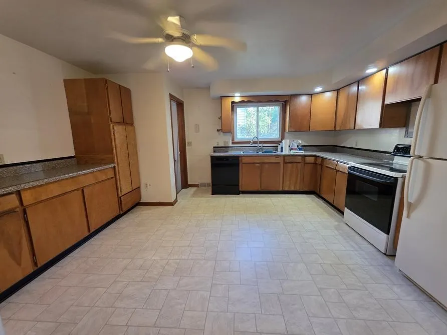 108 Bowman Hill Terrace, Horseheads, New York 1484, Horseheads, New York 14845, 3 Bedrooms Bedrooms, 6 Rooms Rooms,1 BathroomBathrooms,Residential,For Sale,108 Bowman Hill Terrace, Horseheads, New York 1484,0,R1633659
