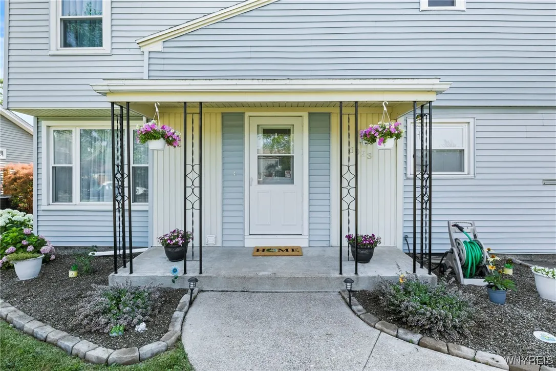 3023 Delancey Road, Niagara Falls, New York 14305, Niagara Falls, New York 14305, 3 Bedrooms Bedrooms, 7 Rooms Rooms,2 BathroomsBathrooms,Residential,For Sale,3023 Delancey Road, Niagara Falls, New York 14305,0,B1633971