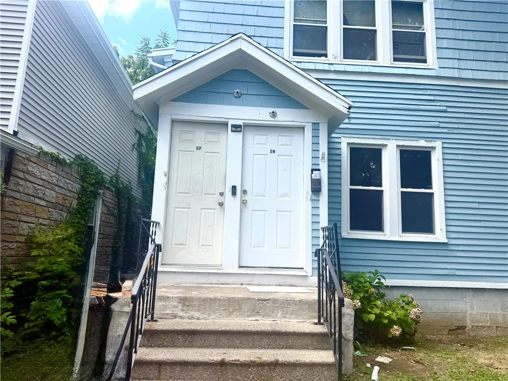 121 Elba St