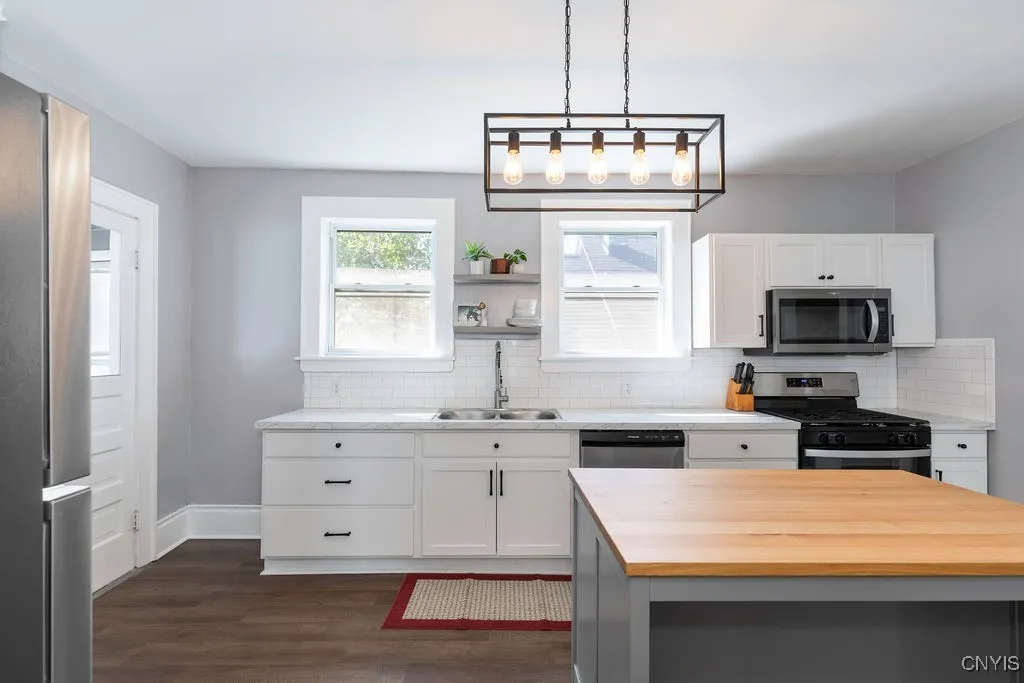 318 Greenway Avenue, Syracuse, New York 13206, Syracuse, New York 13206, 3 Bedrooms Bedrooms, 8 Rooms Rooms,1 BathroomBathrooms,Residential,For Sale,318 Greenway Avenue, Syracuse, New York 13206,0,S1633510