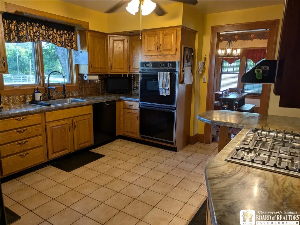 3215 Wilson Cambria Road, Wilson, New York 14172, Wilson, New York 14172, 4 Bedrooms Bedrooms, 9 Rooms Rooms,2 BathroomsBathrooms,Residential,For Sale,3215 Wilson Cambria Road, Wilson, New York 14172,0,R1633697