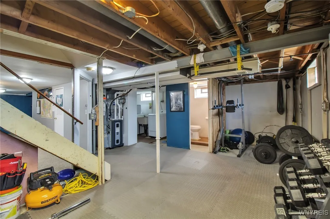 28 Banko Drive, Cheektowaga, New York 14043, Cheektowaga, New York 14043, 3 Bedrooms Bedrooms, 6 Rooms Rooms,1 BathroomBathrooms,Residential,For Sale,28 Banko Drive, Cheektowaga, New York 14043,0,B1632702