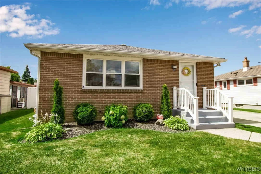 28 Banko Drive, Cheektowaga, New York 14043, Cheektowaga, New York 14043, 3 Bedrooms Bedrooms, 6 Rooms Rooms,1 BathroomBathrooms,Residential,Closed,28 Banko Drive, Cheektowaga, New York 14043,0,B1632702