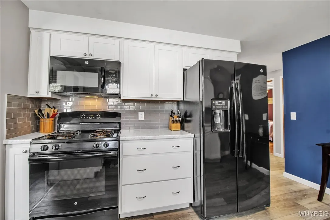 28 Banko Drive, Cheektowaga, New York 14043, Cheektowaga, New York 14043, 3 Bedrooms Bedrooms, 6 Rooms Rooms,1 BathroomBathrooms,Residential,For Sale,28 Banko Drive, Cheektowaga, New York 14043,0,B1632702
