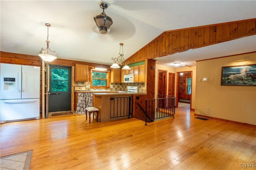 65 County Route 17, Constantia, New York 13028, Constantia, New York 13028, 2 Bedrooms Bedrooms, 3 Rooms Rooms,1 BathroomBathrooms,Residential,Closed,65 County Route 17, Constantia, New York 13028,0,S1633671