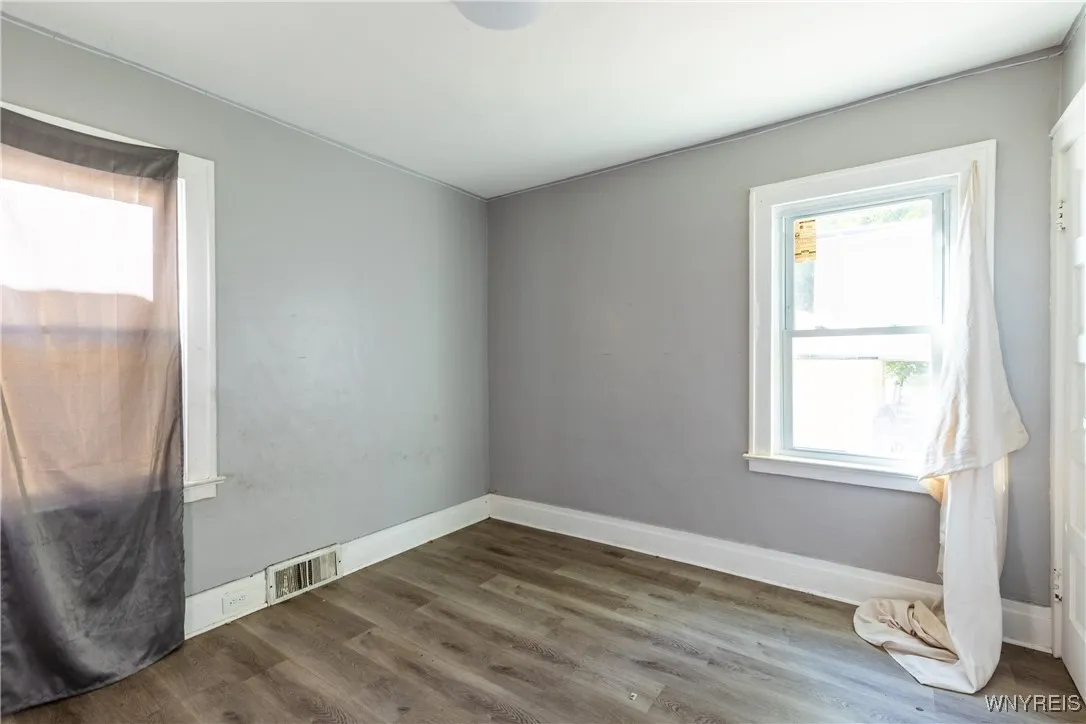 601 Lasalle Avenue, Buffalo, New York 14215, Buffalo, New York 14215, 4 Bedrooms Bedrooms, 8 Rooms Rooms,1 BathroomBathrooms,Residential,For Sale,601 Lasalle Avenue, Buffalo, New York 14215,0,B1633930