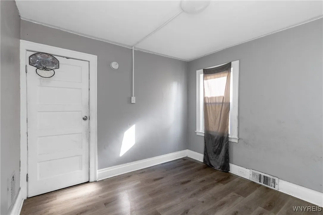 601 Lasalle Avenue, Buffalo, New York 14215, Buffalo, New York 14215, 4 Bedrooms Bedrooms, 8 Rooms Rooms,1 BathroomBathrooms,Residential,For Sale,601 Lasalle Avenue, Buffalo, New York 14215,0,B1633930