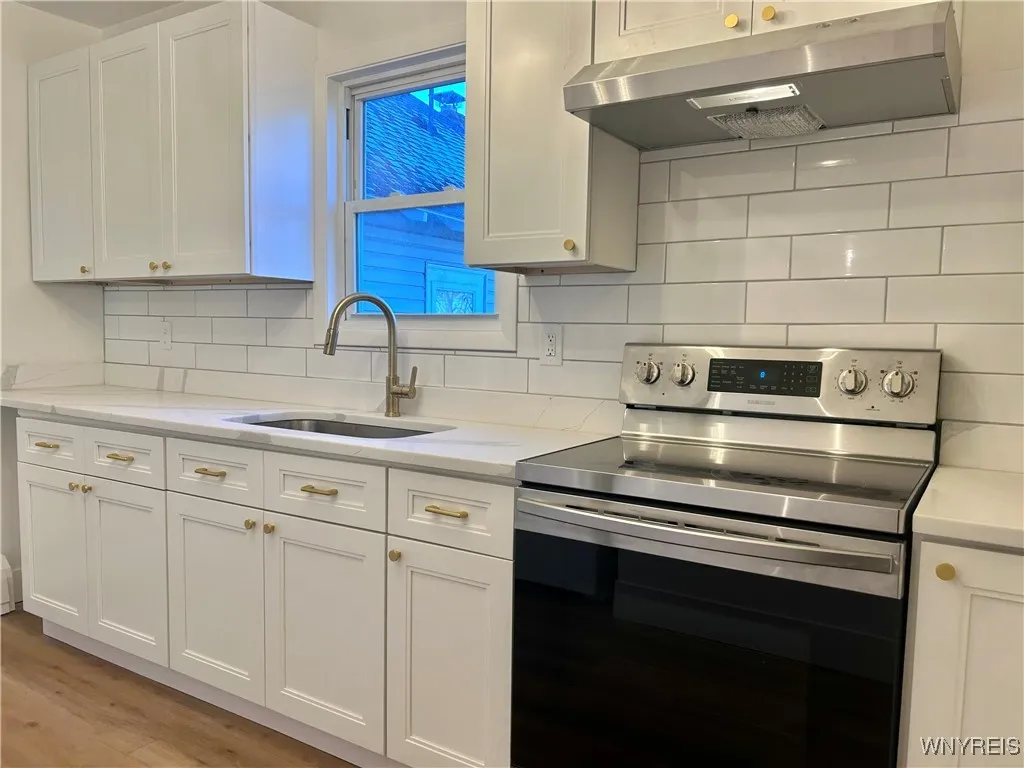 446 Bryant Avenue, Syracuse, New York 13204, Syracuse, New York 13204, 3 Bedrooms Bedrooms, 5 Rooms Rooms,1 BathroomBathrooms,Residential Lease,For Rent,446 Bryant Avenue, Syracuse, New York 13204,0,B1634035