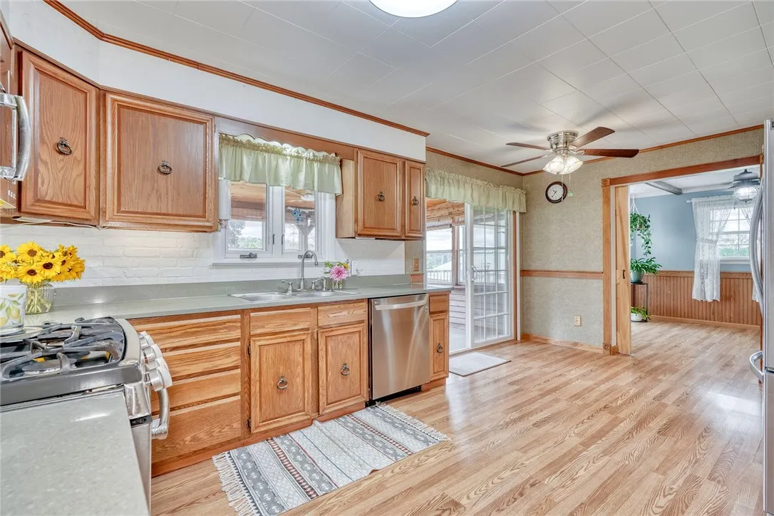 6354 East Avon Lima Road, Avon, New York 14414, Avon, New York 14414, 3 Bedrooms Bedrooms, 8 Rooms Rooms,1 BathroomBathrooms,Residential,For Sale,6354 East Avon Lima Road, Avon, New York 14414,0,R1633157
