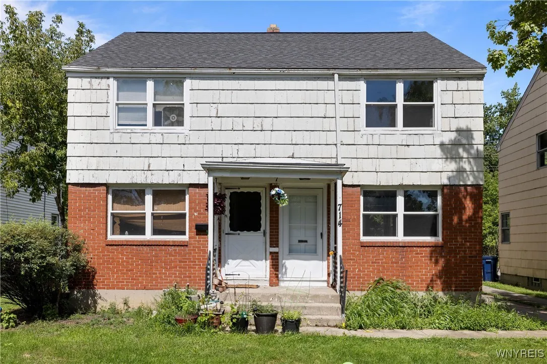 712-714 Taunton Place, Buffalo, New York 14214, Buffalo, New York 14214, 4 Bedrooms Bedrooms, ,2 BathroomsBathrooms,Residential,For Sale,712-714 Taunton Place, Buffalo, New York 14214,0,B1633683