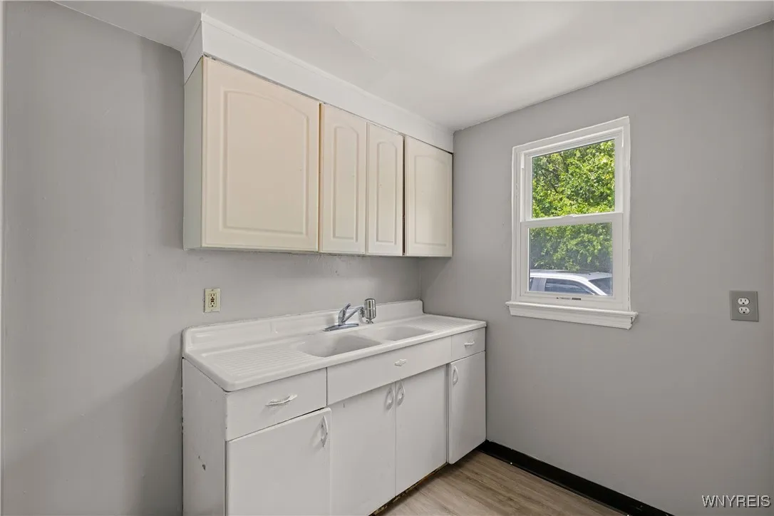 712-714 Taunton Place, Buffalo, New York 14214, Buffalo, New York 14214, 4 Bedrooms Bedrooms, ,2 BathroomsBathrooms,Residential,For Sale,712-714 Taunton Place, Buffalo, New York 14214,0,B1633683