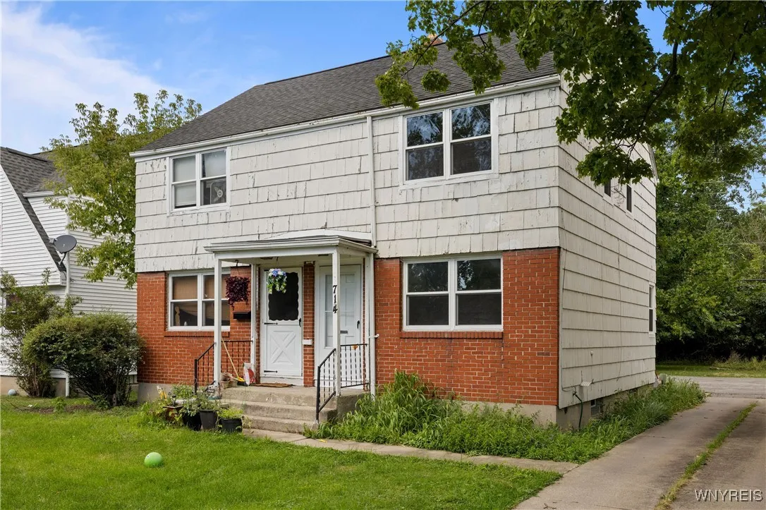 712-714 Taunton Place, Buffalo, New York 14214, Buffalo, New York 14214, 4 Bedrooms Bedrooms, ,2 BathroomsBathrooms,Residential,For Sale,712-714 Taunton Place, Buffalo, New York 14214,0,B1633683