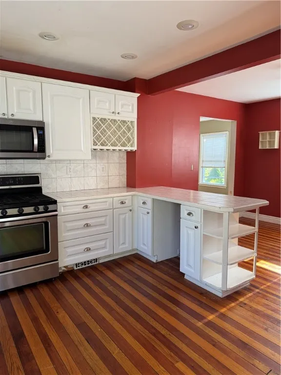 234 West 3rd Street, Corning City, New York 14830, Corning City, New York 14830, 3 Bedrooms Bedrooms, 8 Rooms Rooms,1 BathroomBathrooms,Residential,For Sale,234 West 3rd Street, Corning City, New York 14830,0,R1614222