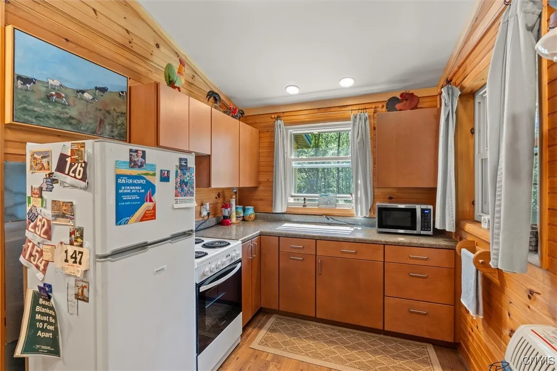 8642 Broadway Road, Wolcott, New York 14590, Wolcott, New York 14590, 2 Bedrooms Bedrooms, ,1 BathroomBathrooms,Land,For Sale,8642 Broadway Road, Wolcott, New York 14590,0,S1633678