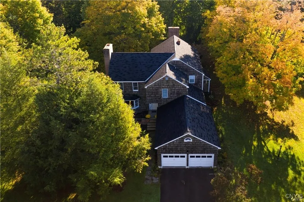 6891 Woodchuck Hill Road, Dewitt, New York 13066, De Witt, New York 13066, 4 Bedrooms Bedrooms, 10 Rooms Rooms,2 BathroomsBathrooms,Residential Lease,For Rent,6891 Woodchuck Hill Road, Dewitt, New York 13066,0,S1634057
