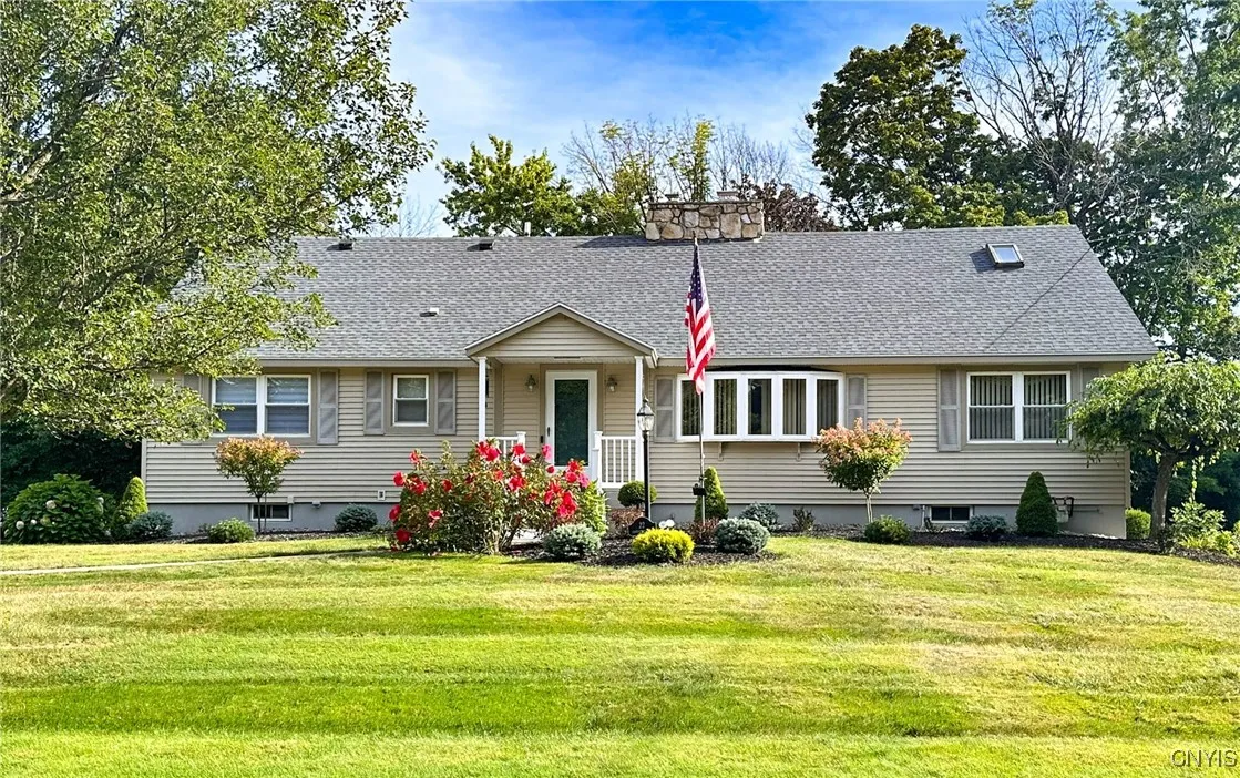 22 Canterbury Road, New Hartford, New York 13413, New Hartford, New York 13413, 4 Bedrooms Bedrooms, 11 Rooms Rooms,3 BathroomsBathrooms,Residential,For Sale,22 Canterbury Road, New Hartford, New York 13413,0,S1633915