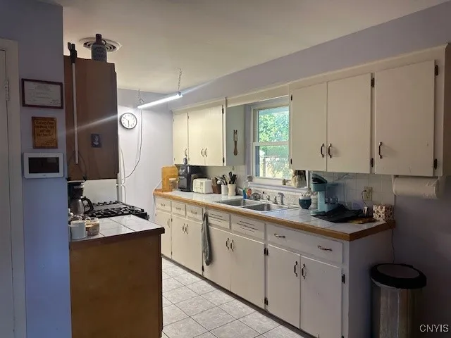 409 West Lewis Street, Lenox, New York 13032, Lenox, New York 13032, 2 Bedrooms Bedrooms, 5 Rooms Rooms,1 BathroomBathrooms,Residential,Closed,409 West Lewis Street, Lenox, New York 13032,0,S1634062