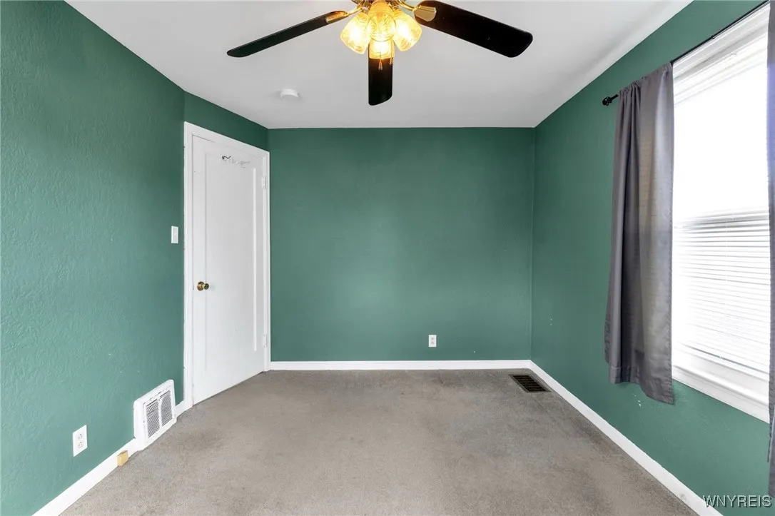 26 Beale Avenue, Cheektowaga, New York 14225, Cheektowaga, New York 14225, 3 Bedrooms Bedrooms, 6 Rooms Rooms,1 BathroomBathrooms,Residential,For Sale,26 Beale Avenue, Cheektowaga, New York 14225,0,B1633503