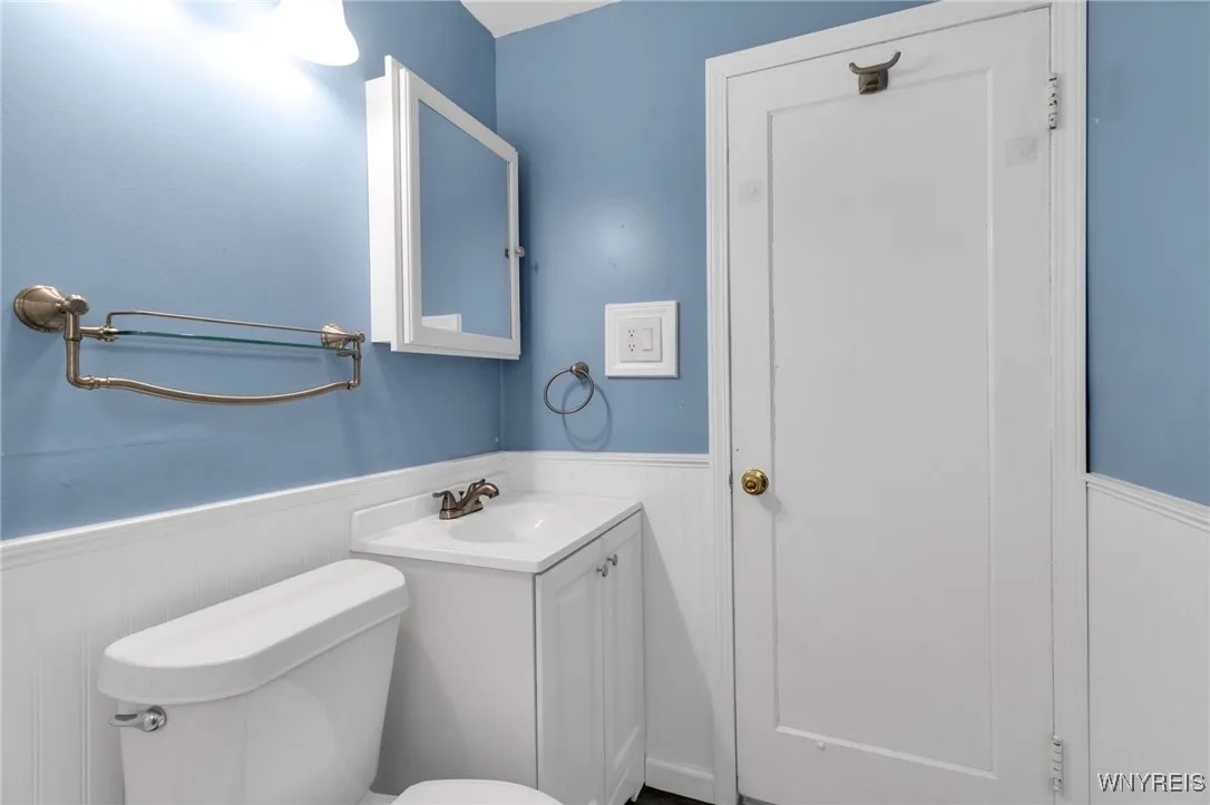 26 Beale Avenue, Cheektowaga, New York 14225, Cheektowaga, New York 14225, 3 Bedrooms Bedrooms, 6 Rooms Rooms,1 BathroomBathrooms,Residential,Closed,26 Beale Avenue, Cheektowaga, New York 14225,0,B1633503