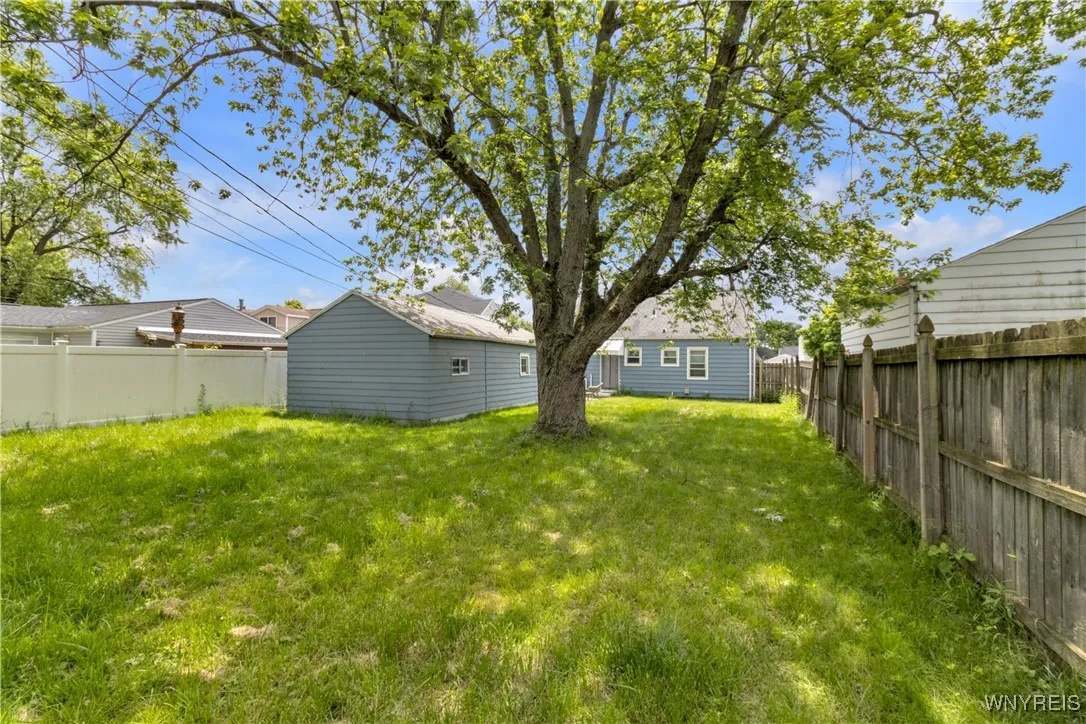 26 Beale Avenue, Cheektowaga, New York 14225, Cheektowaga, New York 14225, 3 Bedrooms Bedrooms, 6 Rooms Rooms,1 BathroomBathrooms,Residential,For Sale,26 Beale Avenue, Cheektowaga, New York 14225,0,B1633503
