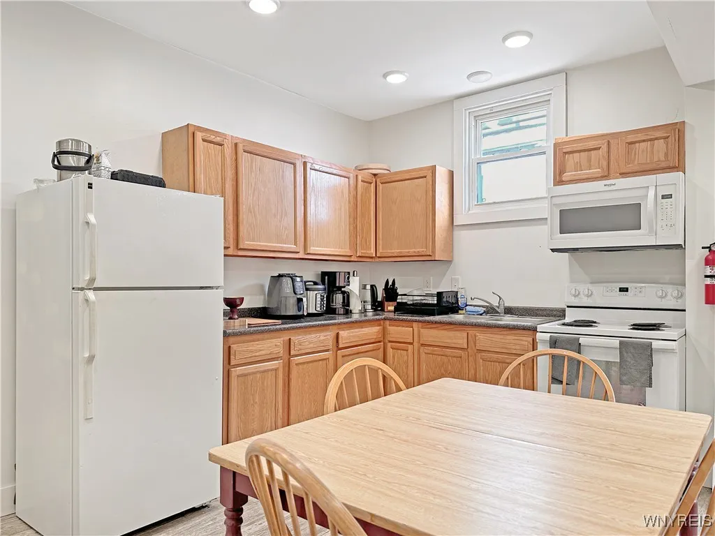 32 North Street, Geneseo, New York 14454, Geneseo, New York 14454, 7 Bedrooms Bedrooms, ,2 BathroomsBathrooms,Residential,For Sale,32 North Street, Geneseo, New York 14454,0,B1629782