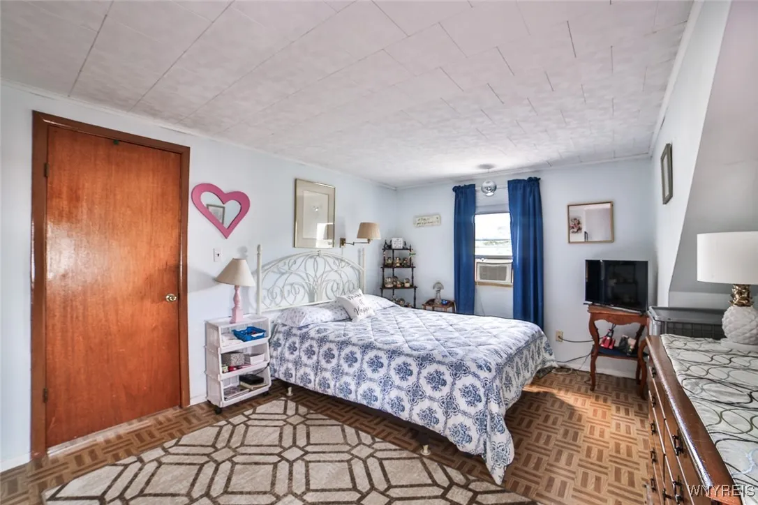 Larger 2nd floor bedroom
