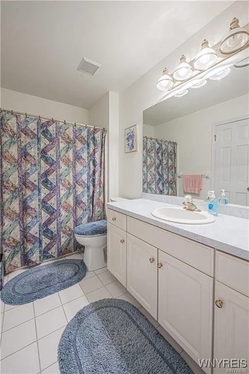7095 Lincoln Avenue Extension, Lockport Town, New, Lockport Town, New York 14094, 4 Bedrooms Bedrooms, 12 Rooms Rooms,2 BathroomsBathrooms,Residential,For Sale,7095 Lincoln Avenue Extension, Lockport Town, New ,0,B1634070