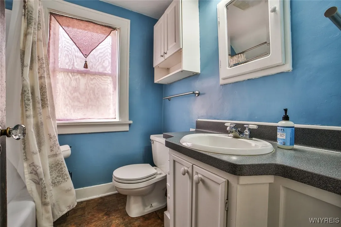 113 Nassau Avenue, Tonawanda, New York 14217, Tonawanda, New York 14217, 3 Bedrooms Bedrooms, 7 Rooms Rooms,1 BathroomBathrooms,Residential,For Sale,113 Nassau Avenue, Tonawanda, New York 14217,0,B1634075
