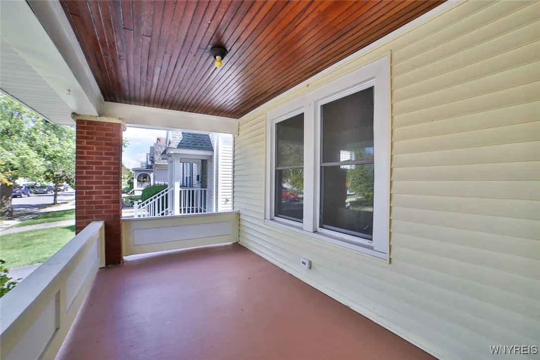 113 Nassau Avenue, Tonawanda, New York 14217, Tonawanda, New York 14217, 3 Bedrooms Bedrooms, 7 Rooms Rooms,1 BathroomBathrooms,Residential,For Sale,113 Nassau Avenue, Tonawanda, New York 14217,0,B1634075